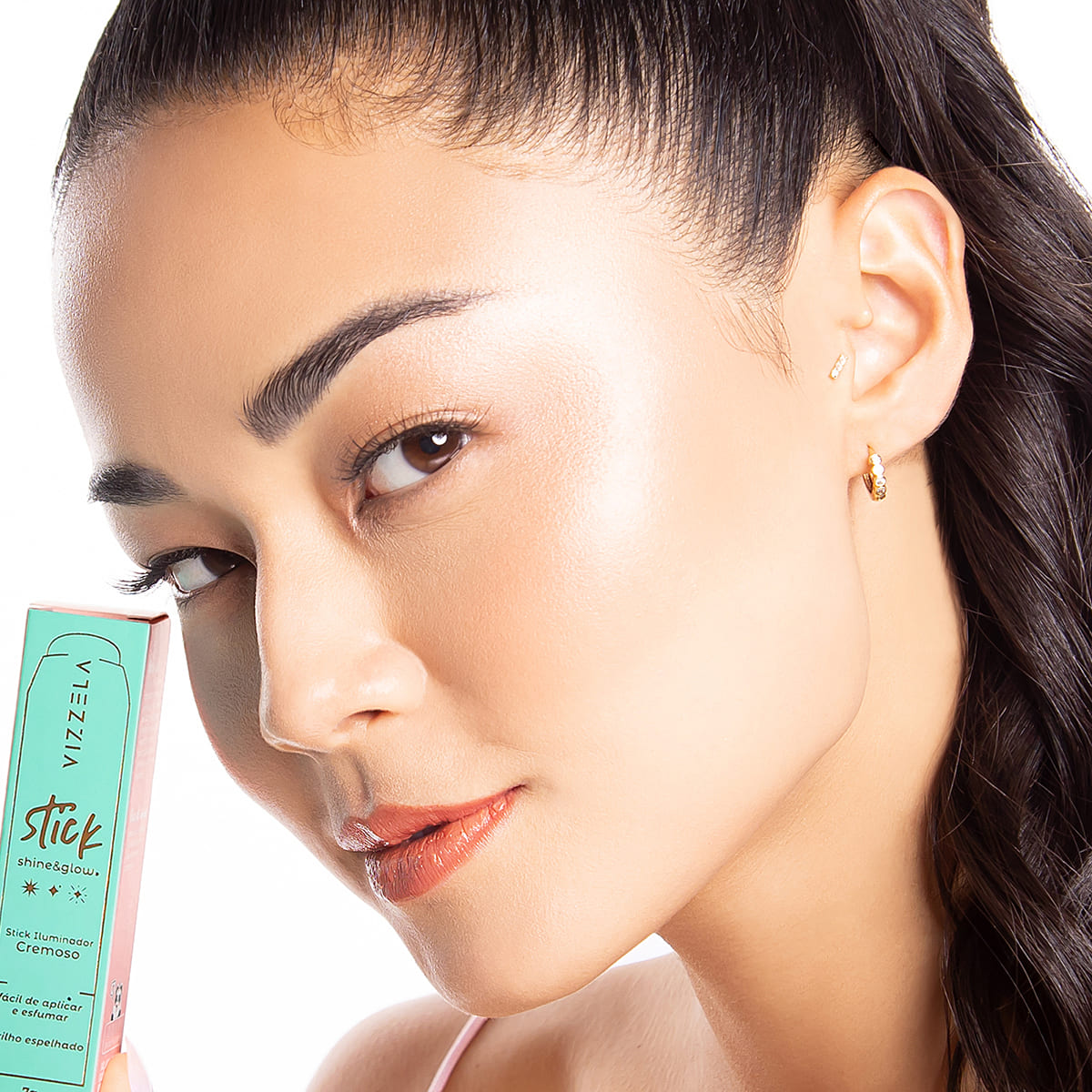 Shine And Glow – Iluminador Em Stick – Vizzela