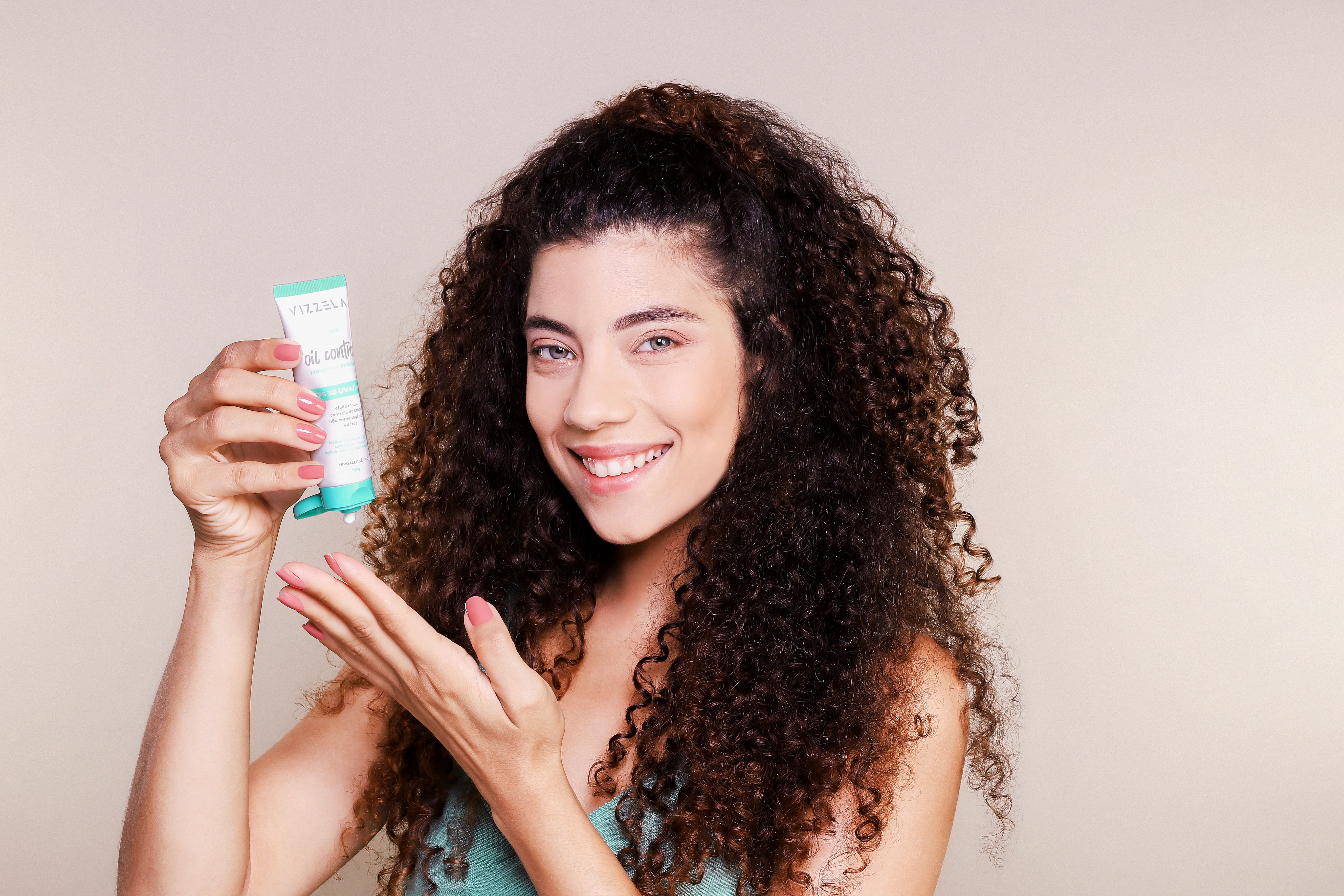 Hidratante Protetor FPS 30 Oil Control - Vizzela – Vizzela Cosméticos